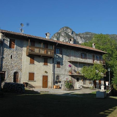 Bed&Breakfast Castello Regina Brembilla Exterior foto